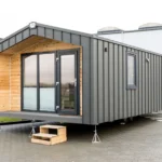 Casa móvil Milford 8,2x4,2m madera alerce con cocina independiente