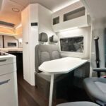 Camper Volkswagen Crafter Grand California 600 ocasión con baño completo.