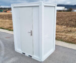 Contenedor sanitario monoplaza 120x165cm CE con urinario y lavabo.
