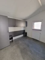 Casa móvil Shadow moderna con revestimiento madera 3 ventanas y porche. - Imagen 9